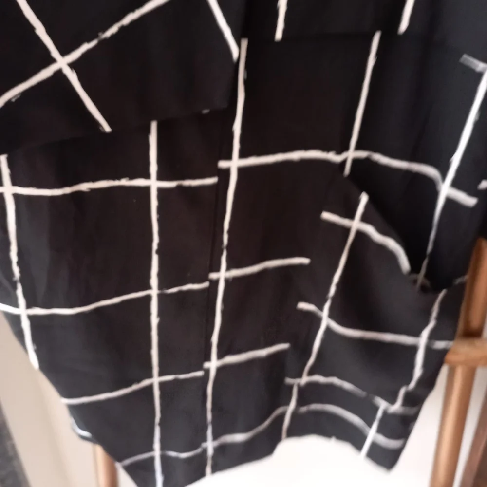 Black and White Jacket - Picture 10 of 14